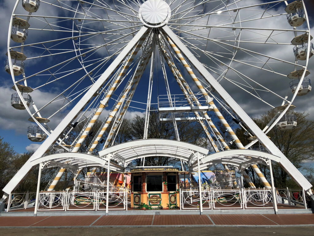 canopy of the ferriswheel of Hofmann-Jehn